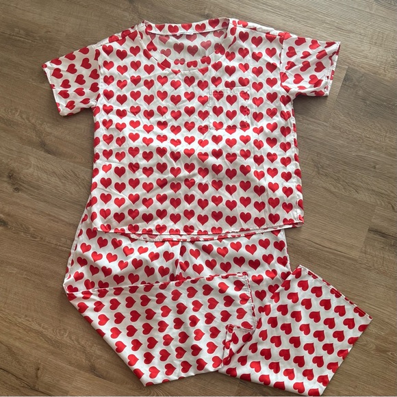 Heart Pattern Pajamas - Picture 2 of 3